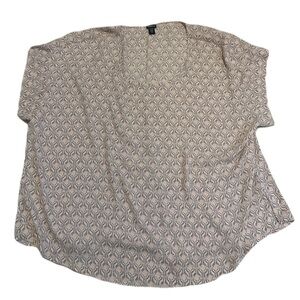 Torrid Women’s Plus Size 5 (5X) Blush Pink Geometric Print Blouse
